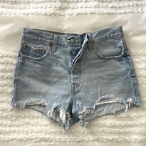 Levi’s 501 Denim Shorts Size 28